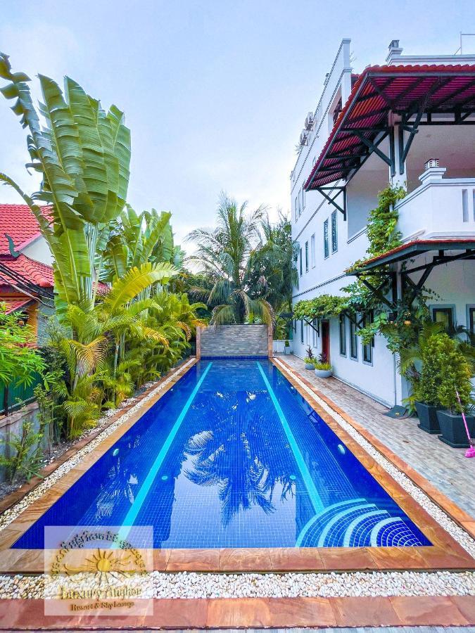 Luxury Angkor Resort & Sky Lounge Siem Reap Ngoại thất bức ảnh